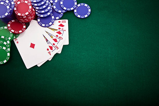 Blackjack table interface on halo777 mobile showing cards dealt and bet options